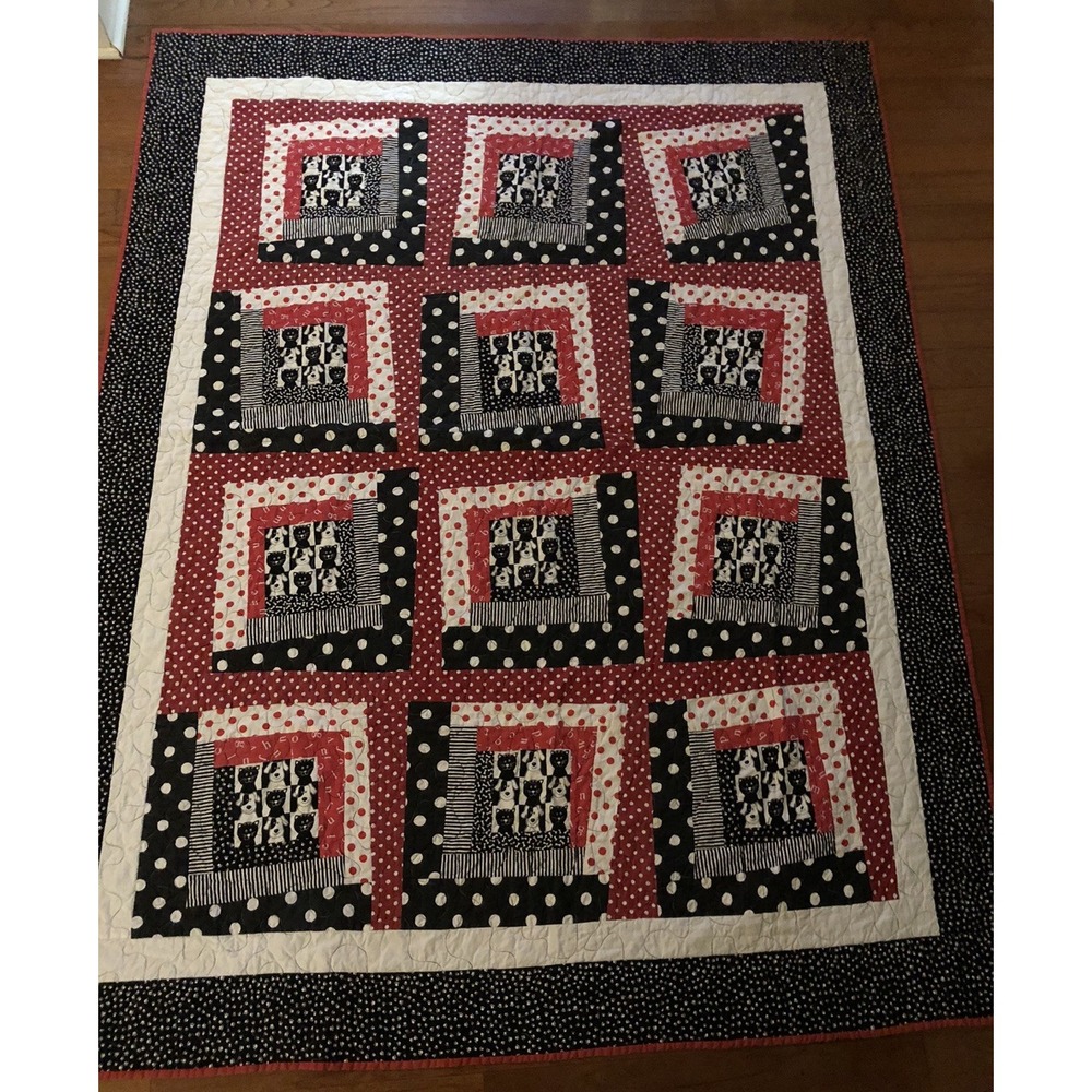 Vintage Quilt Lap Cat & Dog Patchwork Machine Quilted Red White Black 60x76 Cute